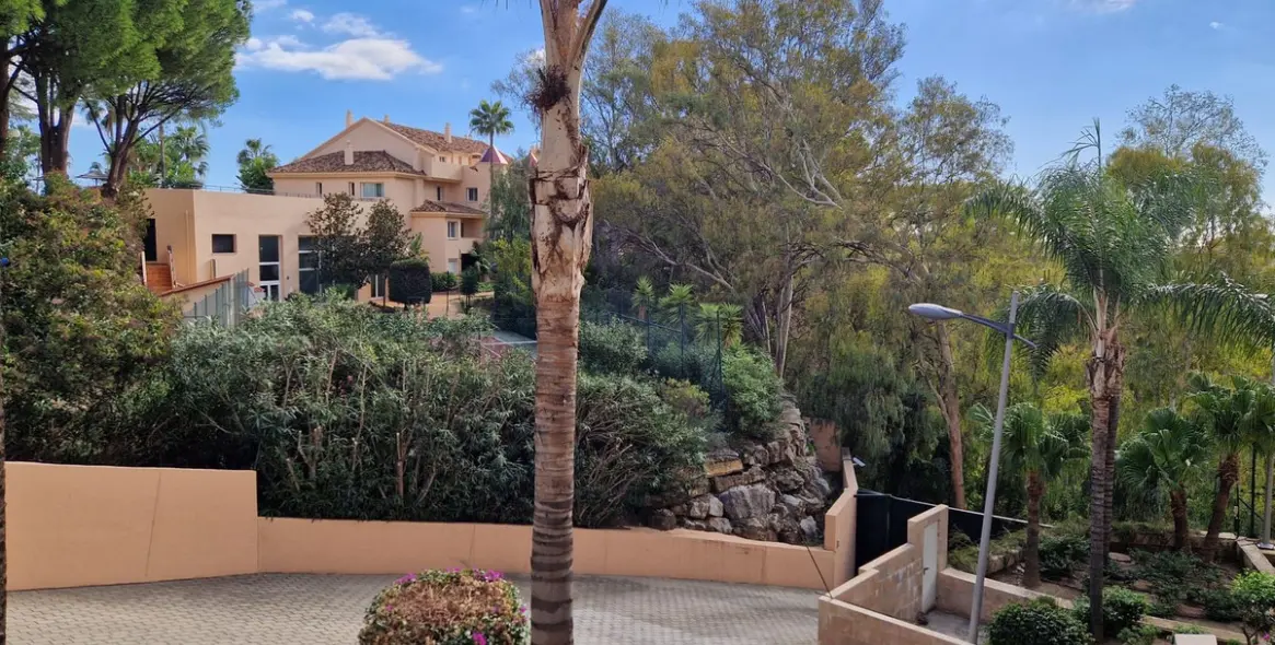 Продажа апартаментов на среднем этаже в Marbella 38