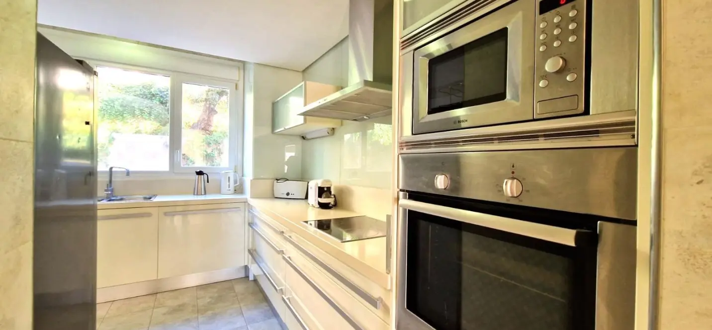 Sale of middle floor apartment in Marbella 3
