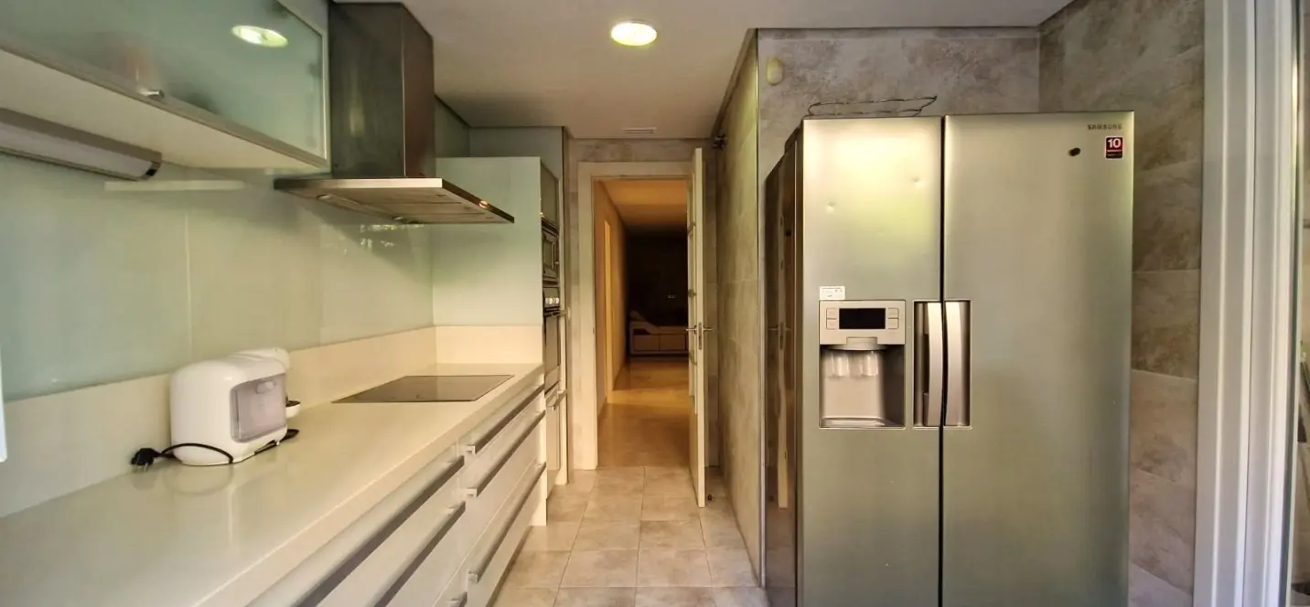 Sale of middle floor apartment in Marbella 4