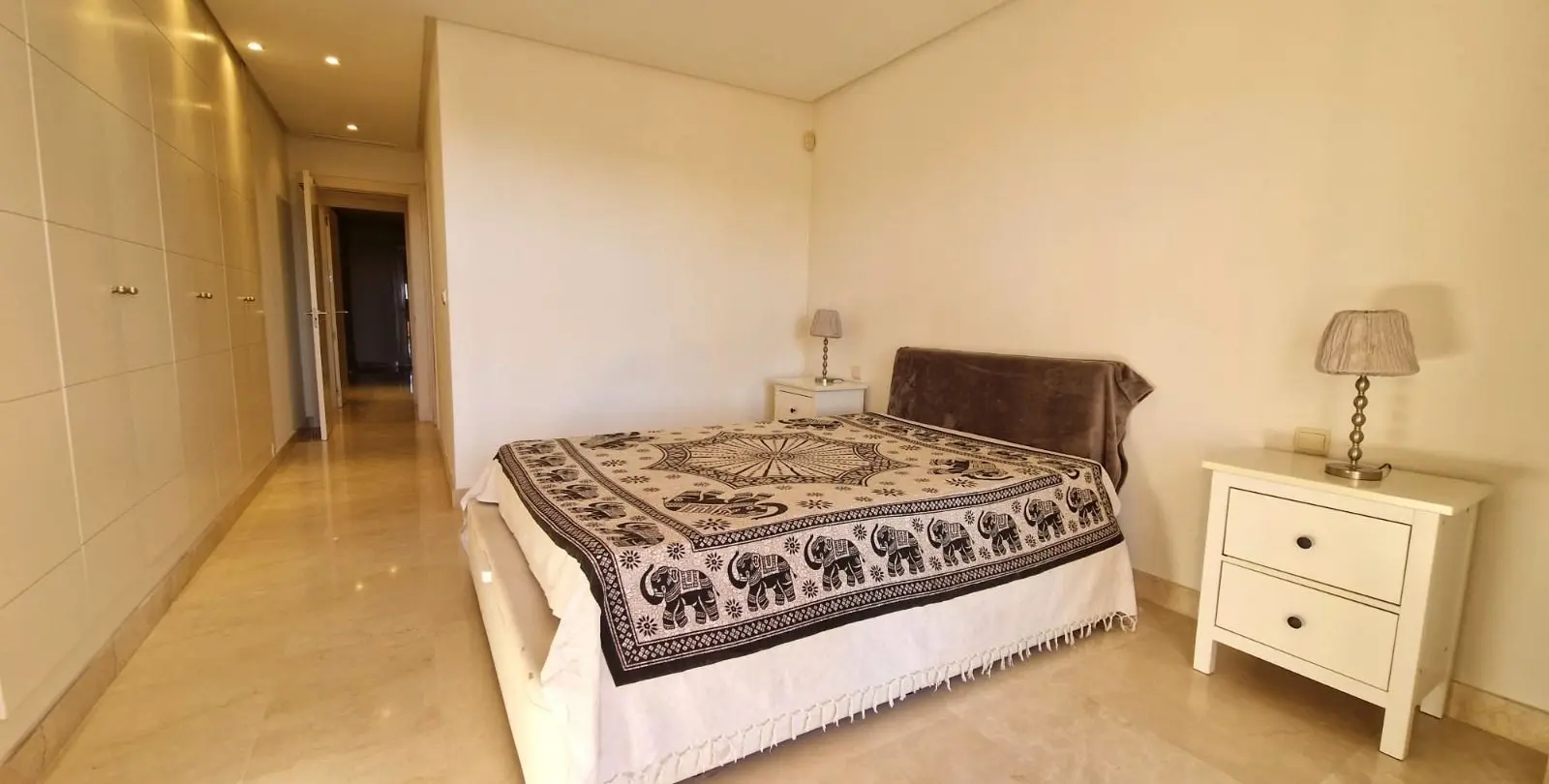 Sale of middle floor apartment in Marbella 10