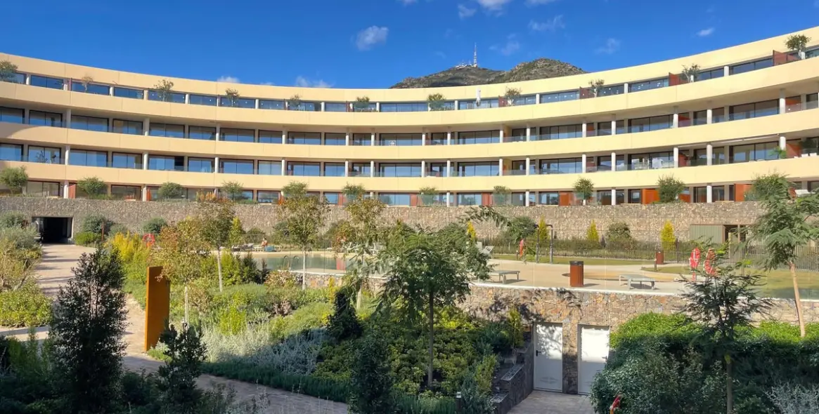 Продажа апартаментов на среднем этаже в Higueron 1