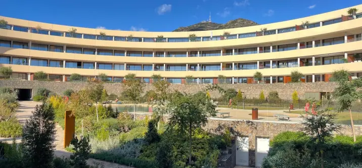 Продажа апартаментов на среднем этаже в Higueron 0