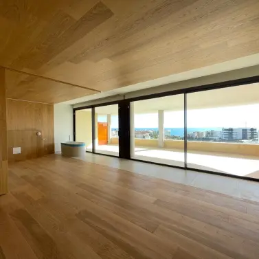 Продажа апартаментов на среднем этаже в Higueron