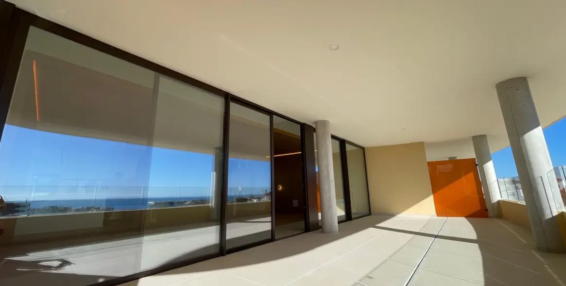 Продажа апартаментов на среднем этаже в Higueron 8