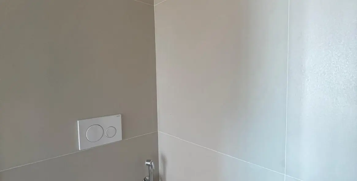 Продажа апартаментов на среднем этаже в Higueron 25