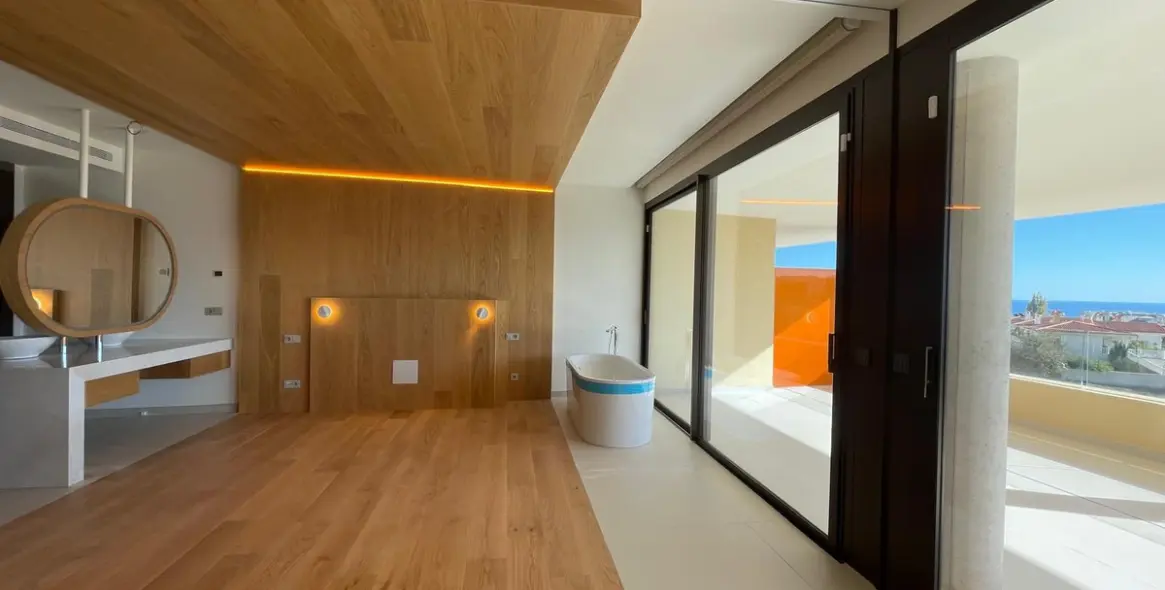 Продажа апартаментов на среднем этаже в Higueron 31