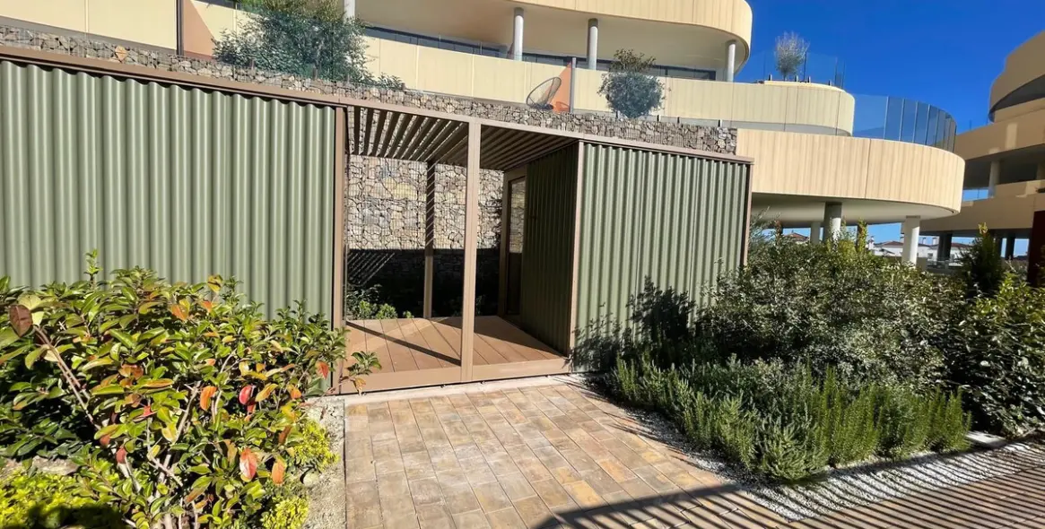 Продажа апартаментов на среднем этаже в Higueron 54