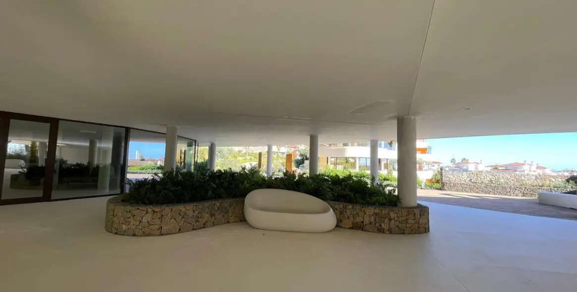 Продажа апартаментов на среднем этаже в Higueron 57