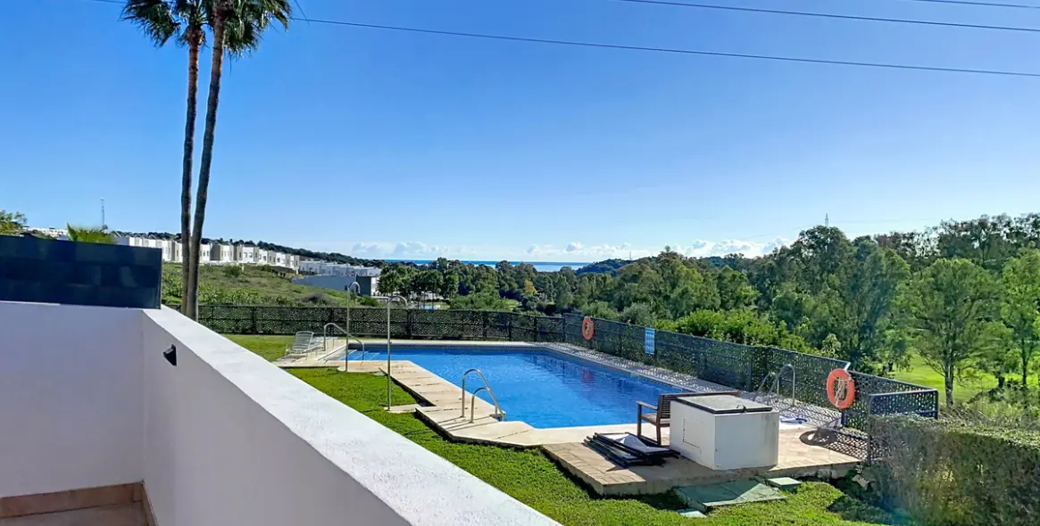 Sale of semi-detached house in Estepona 2