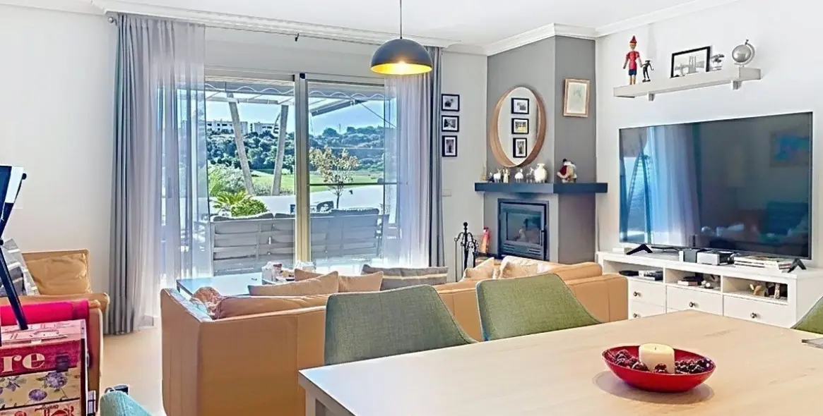 Sale of semi-detached house in Estepona 16