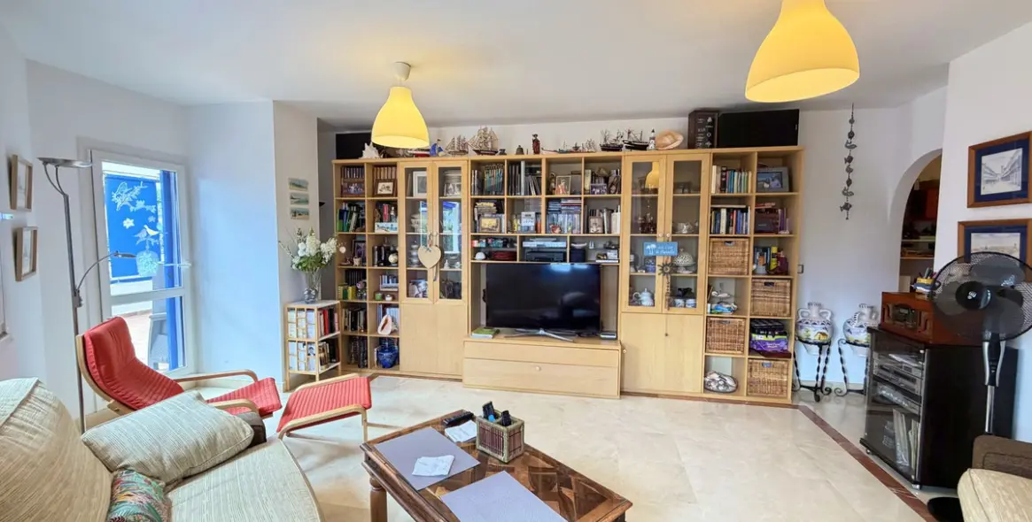 Sale of ground floor apartment in San Luis de Sabinillas 17