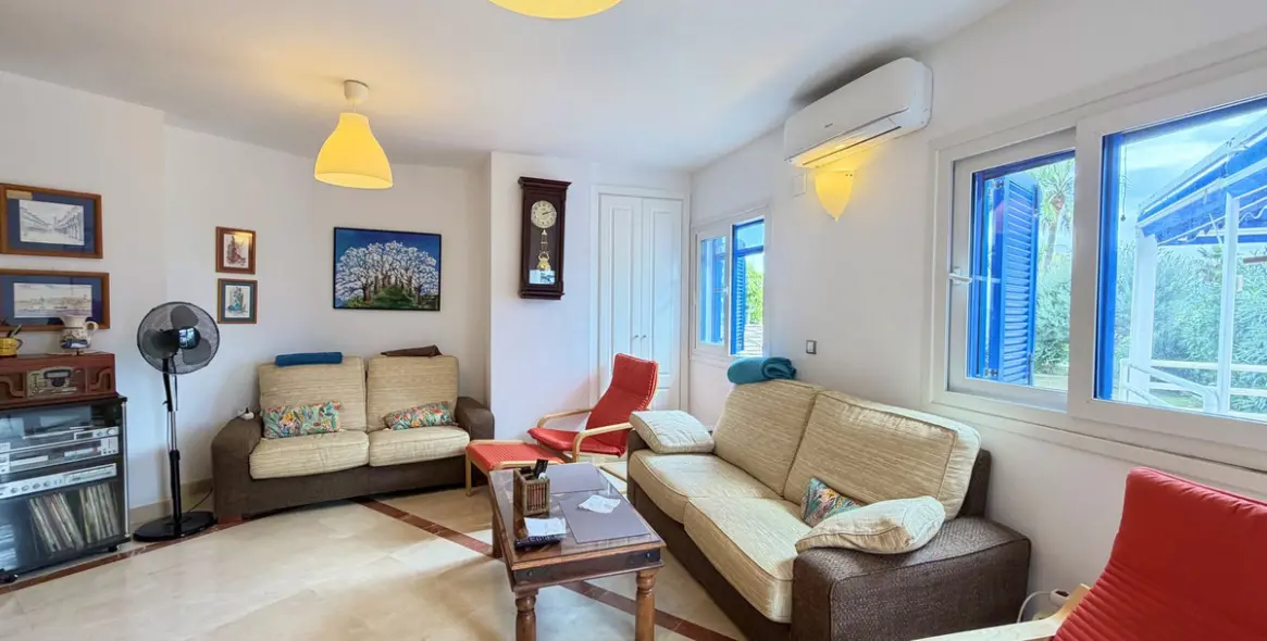 Sale of ground floor apartment in San Luis de Sabinillas 18