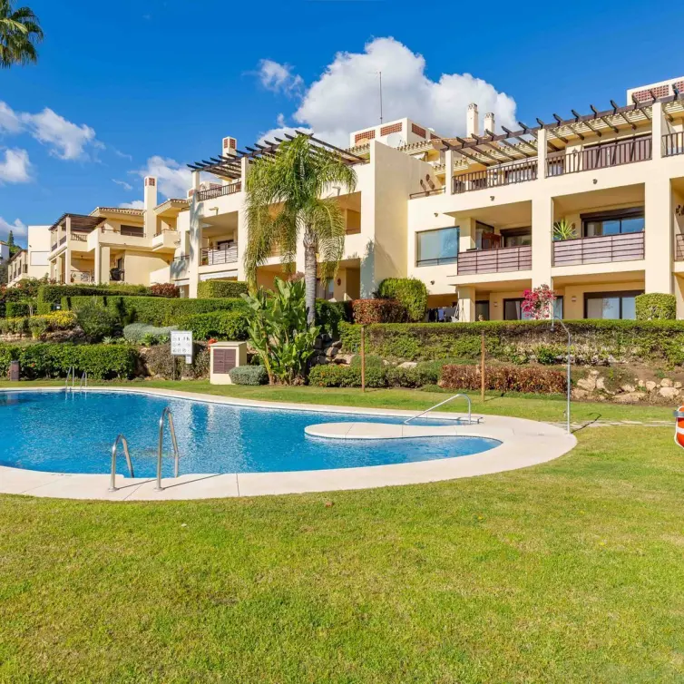 Sale of penthouse duplex in Los Arqueros