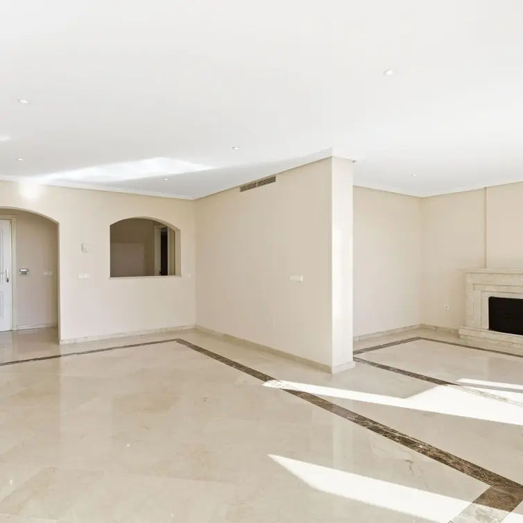 Sale of penthouse duplex in Los Arqueros