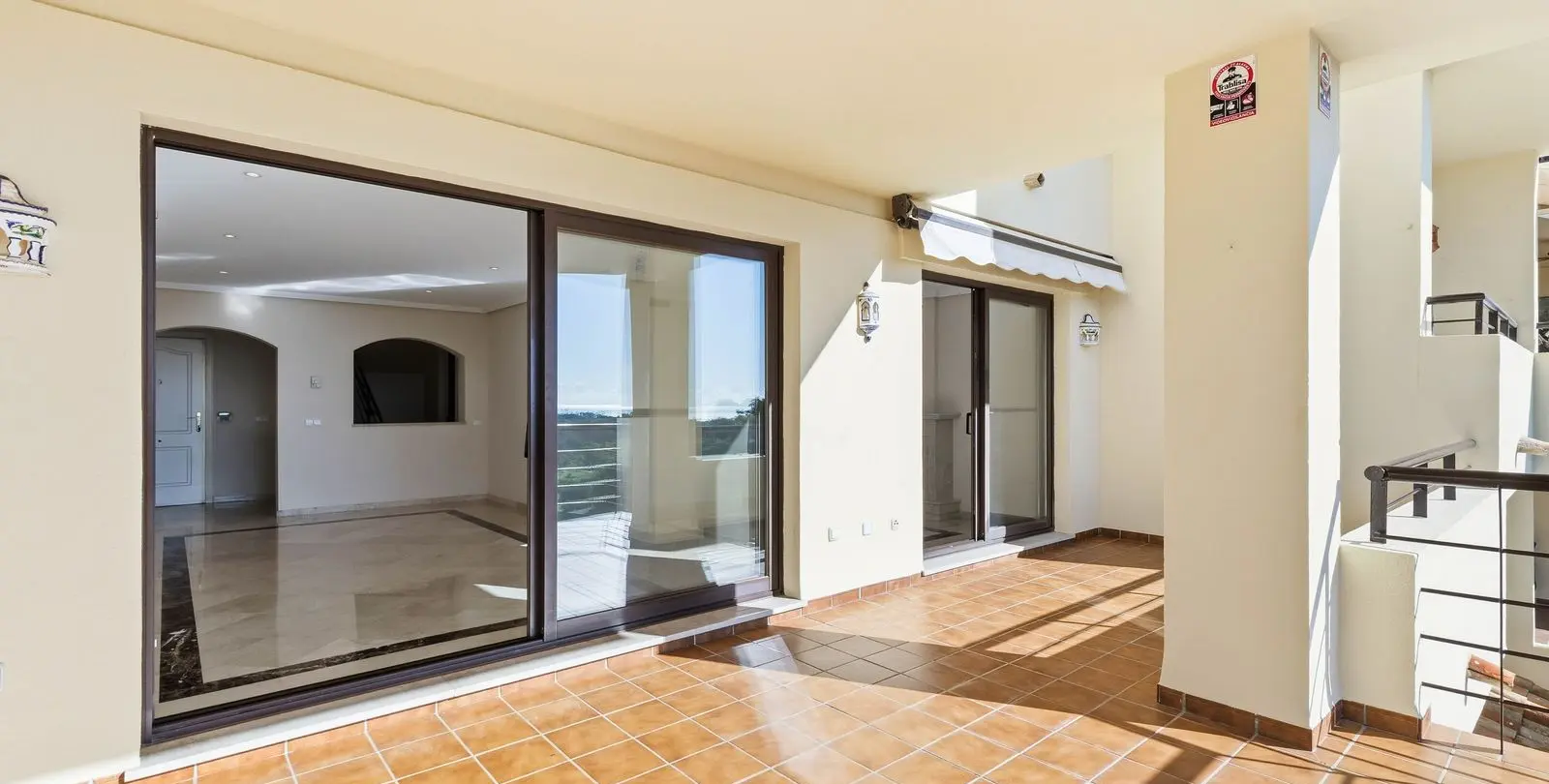 Продажа двухуровневого пентхауса в Los Arqueros 16