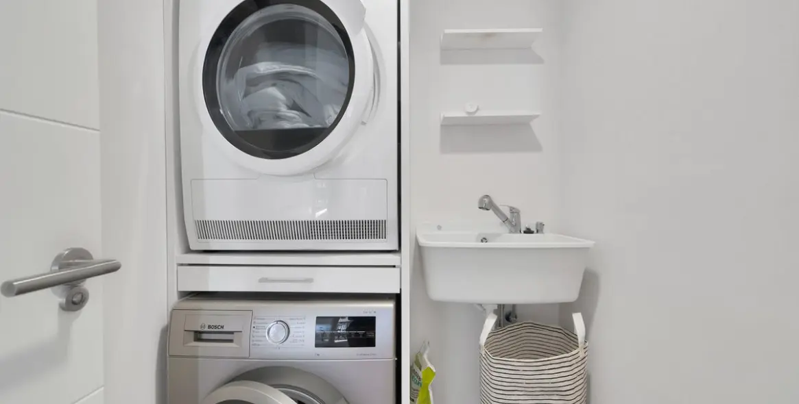 Sale of penthouse in Málaga 28