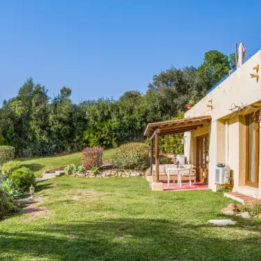 Venta de villa independiente en Estepona