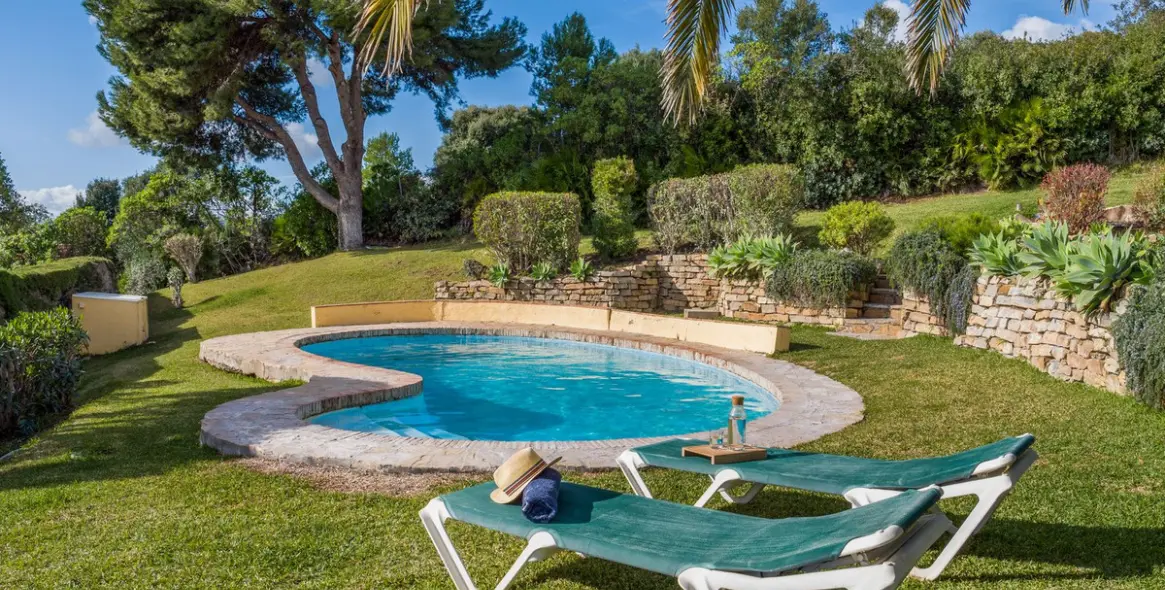 Продажа  отдельно стоящей виллы в Estepona 34