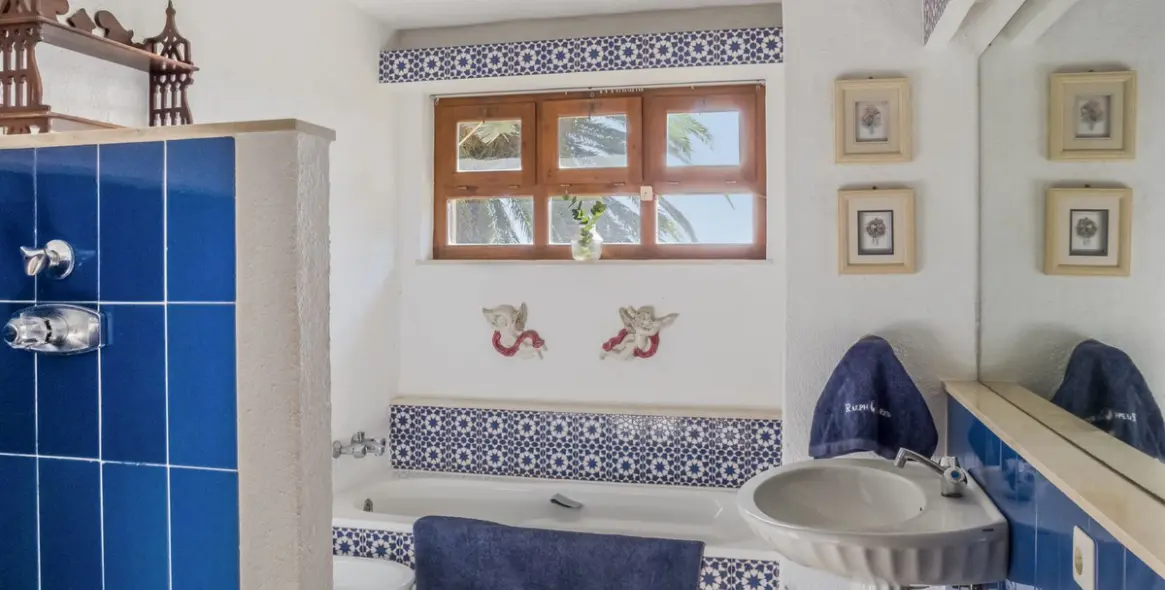 Продажа  отдельно стоящей виллы в Estepona 55