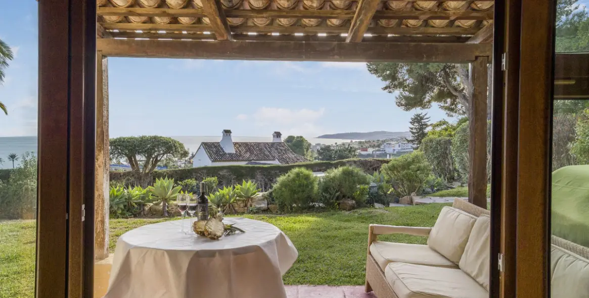 Продажа  отдельно стоящей виллы в Estepona 61