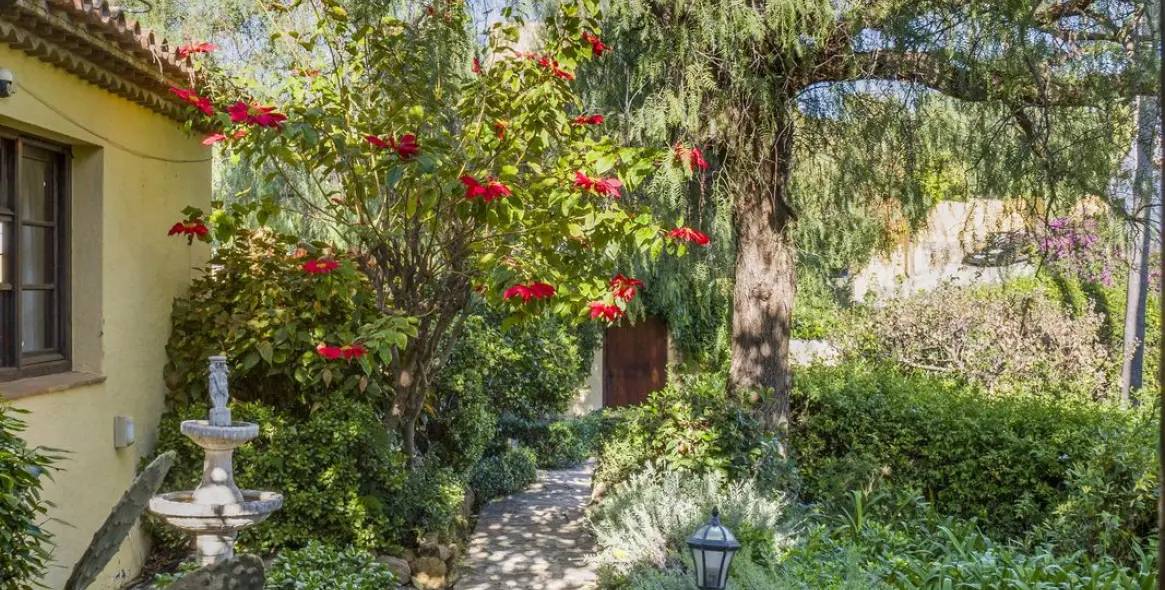 Продажа  отдельно стоящей виллы в Estepona 79