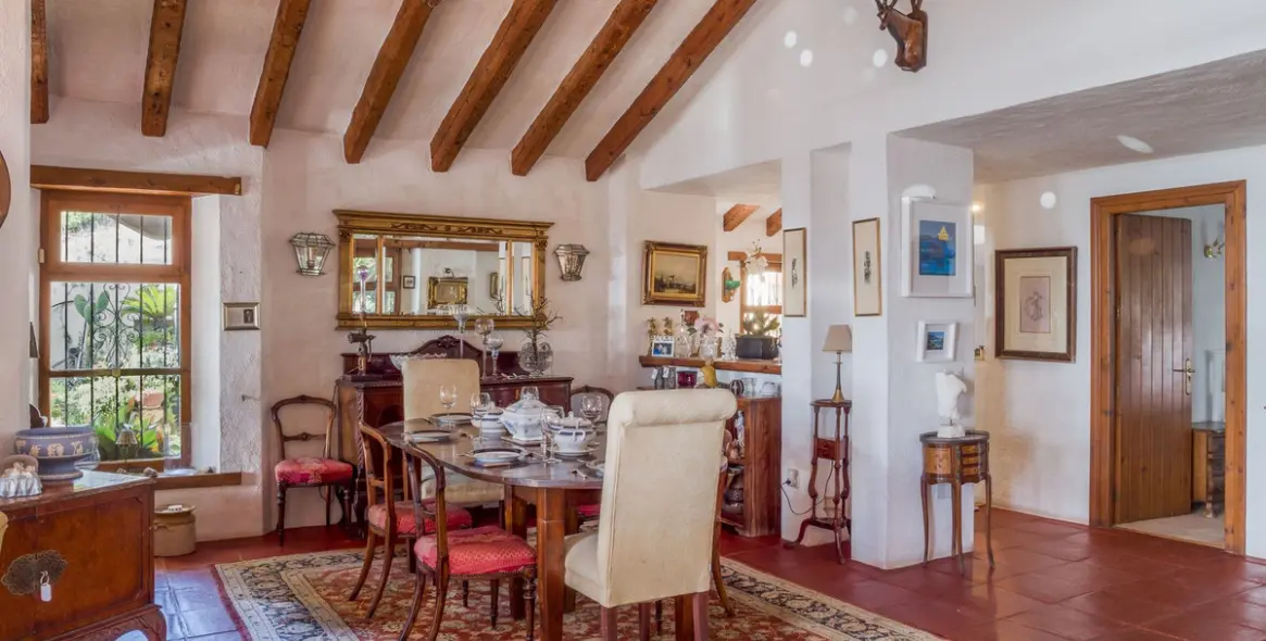 Продажа  отдельно стоящей виллы в Estepona 82