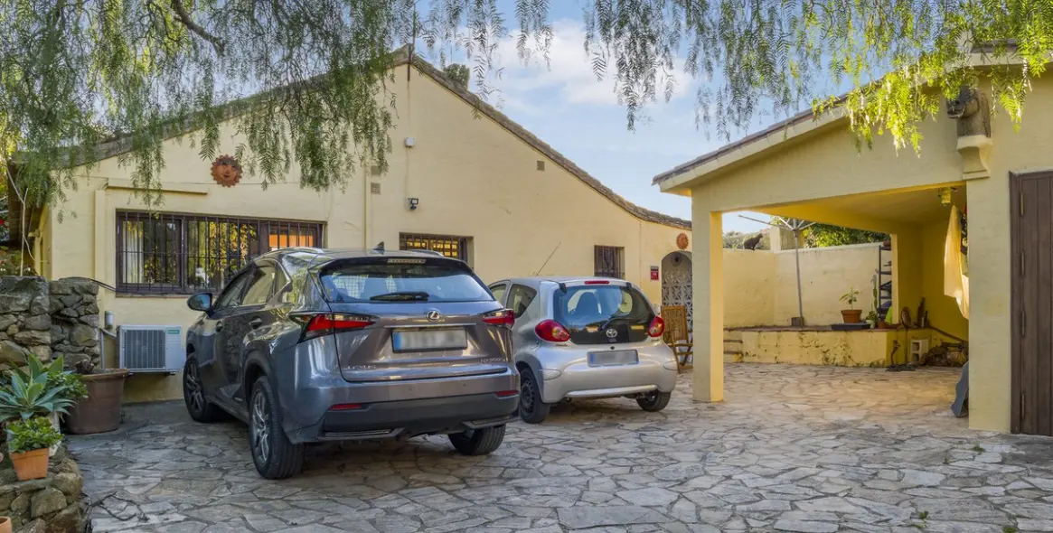 Продажа  отдельно стоящей виллы в Estepona 84