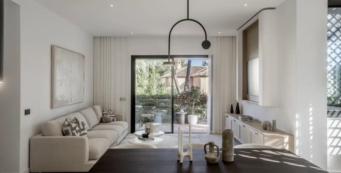 Sale of ground floor apartment in Sierra Blanca 1