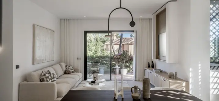 Sale of ground floor apartment in Sierra Blanca 0