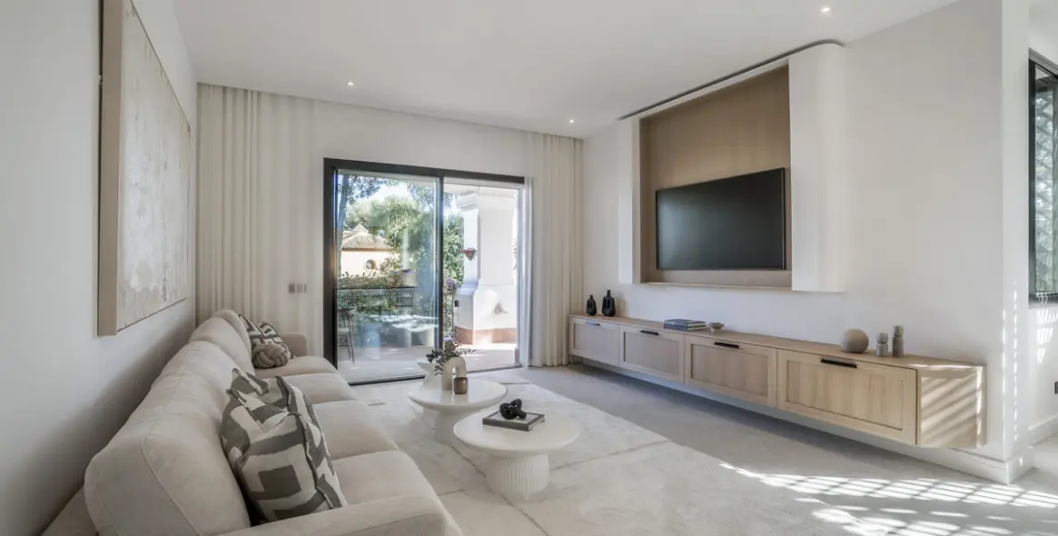 Sale of ground floor apartment in Sierra Blanca 3