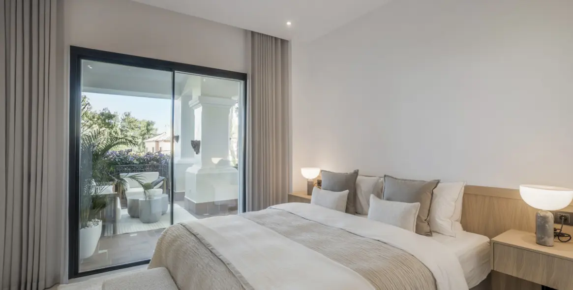 Sale of ground floor apartment in Sierra Blanca 11