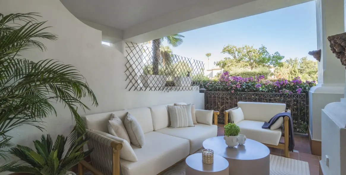 Sale of ground floor apartment in Sierra Blanca 19