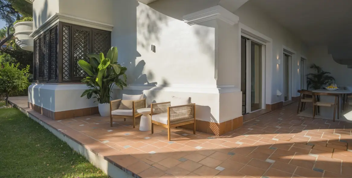 Sale of ground floor apartment in Sierra Blanca 22