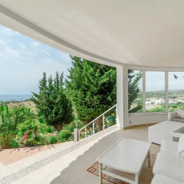 Venta de villa independiente en Estepona
