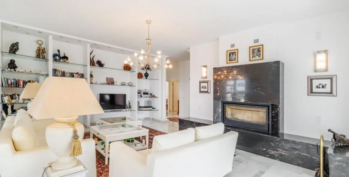 Venta de villa independiente en Estepona 5