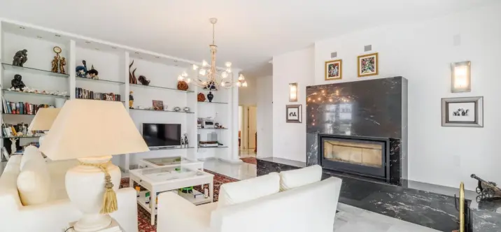 Venta de villa independiente en Estepona 4