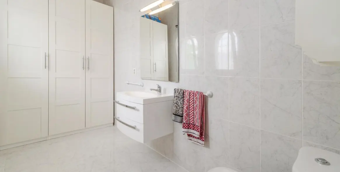 Venta de villa independiente en Estepona 15