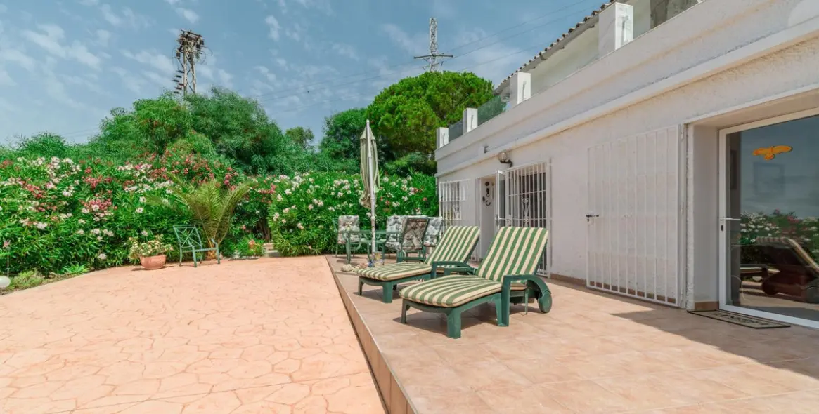 Продажа  отдельно стоящей виллы в Estepona 9