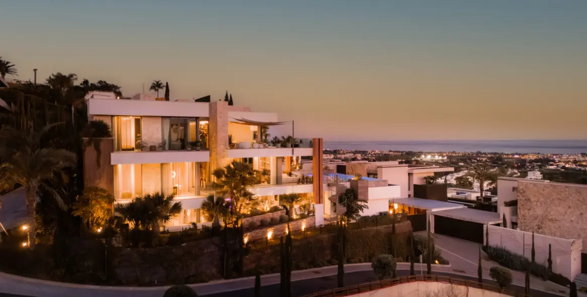 Sale of detached villa in La Quinta 1