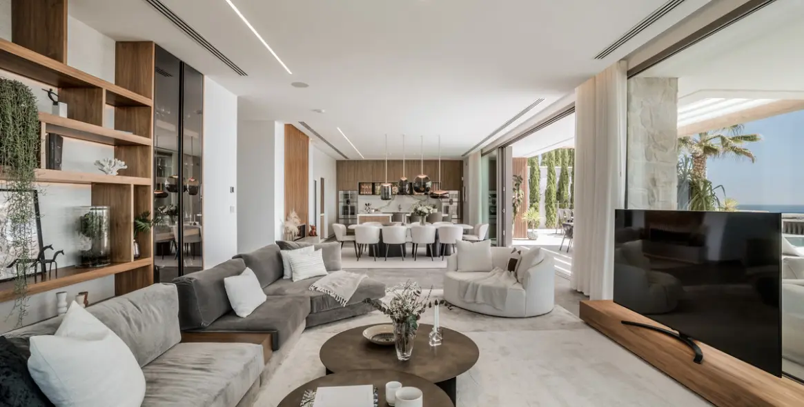 Sale of detached villa in La Quinta 5