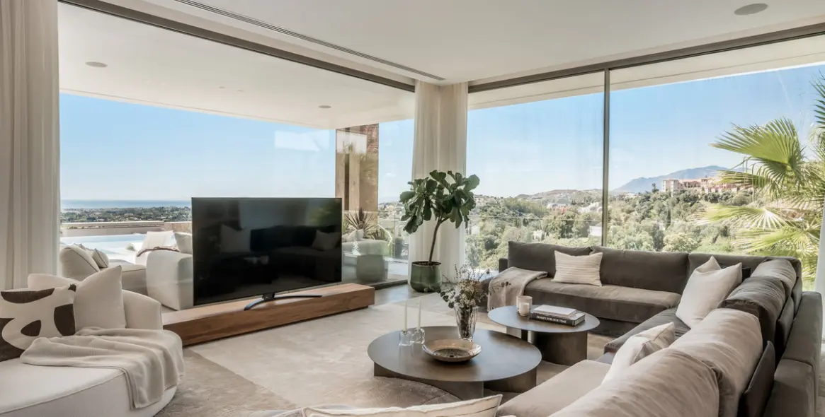 Sale of detached villa in La Quinta 6