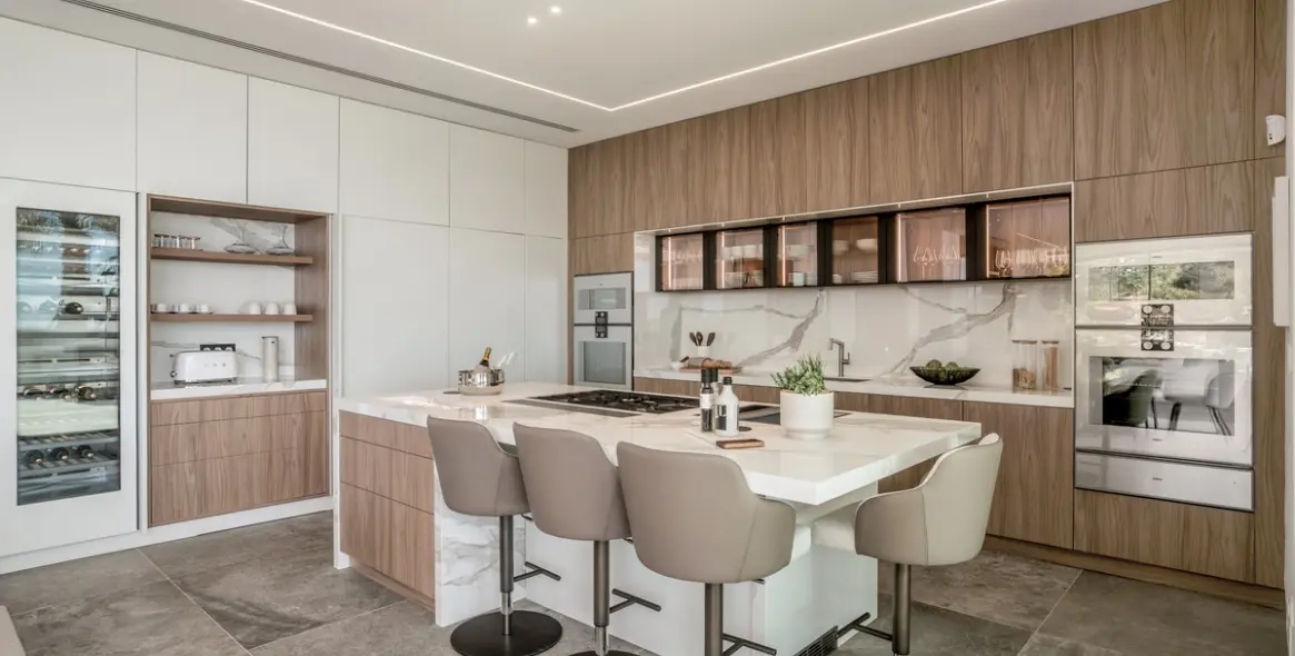 Sale of detached villa in La Quinta 13