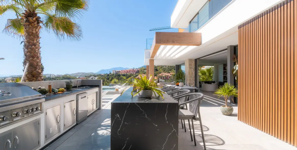 Sale of detached villa in La Quinta 20