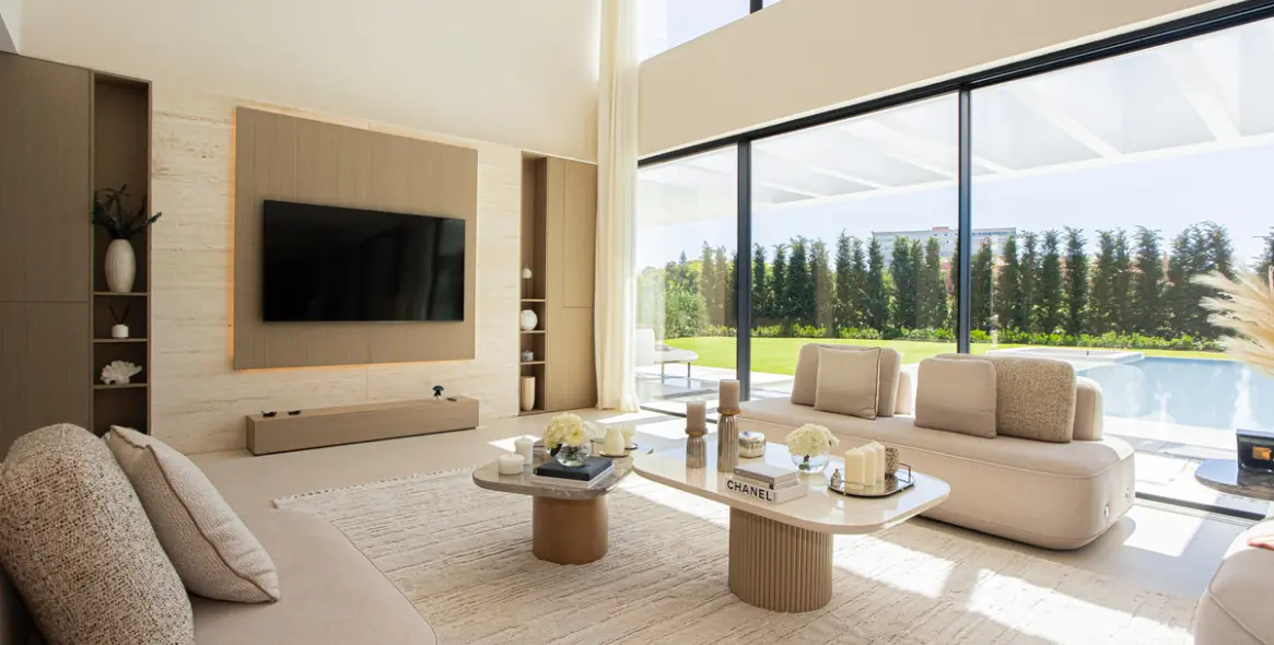 Продажа  отдельно стоящей виллы в Los Monteros 5