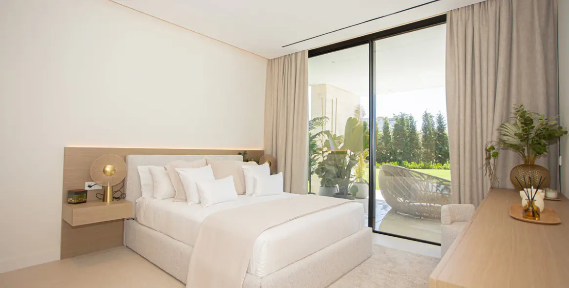 Продажа  отдельно стоящей виллы в Los Monteros 18