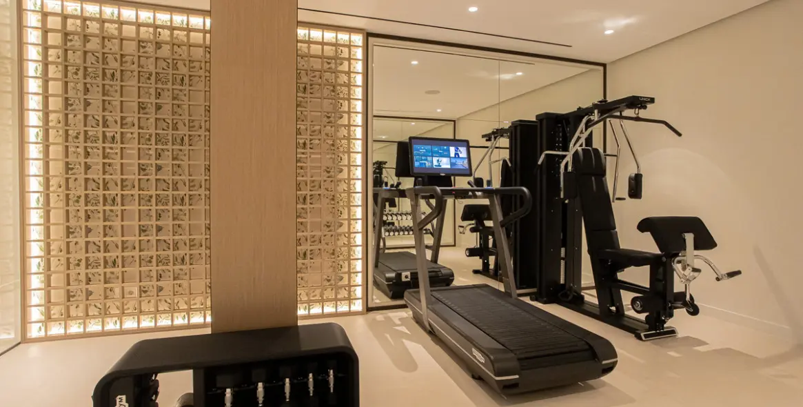 Sale of detached villa in Los Monteros 23