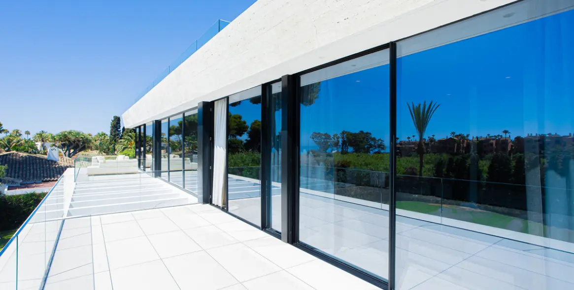 Sale of detached villa in Los Monteros 30