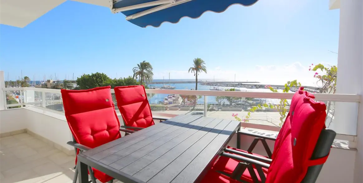 Short-term rent of middle floor apartment in Estepona 7