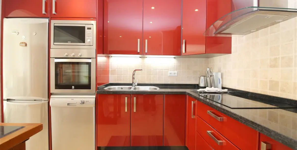 Short-term rent of middle floor apartment in Estepona 18