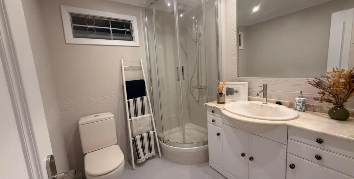 Long-term rent of ground floor apartment in Marbella Centro 8